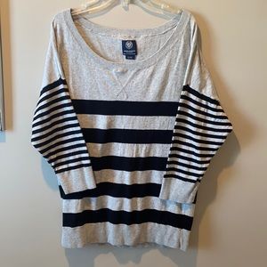 American Eagle Women’s sweater